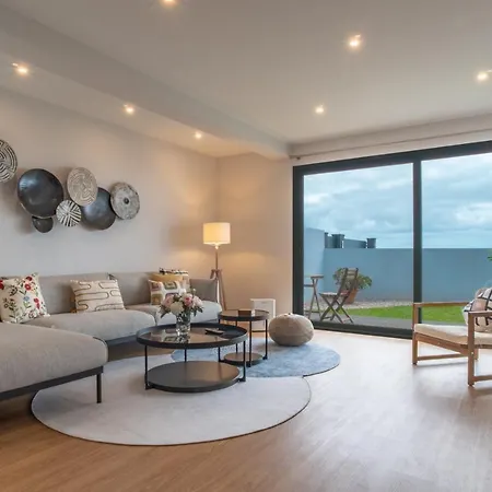 Isaac In بيت للعطل