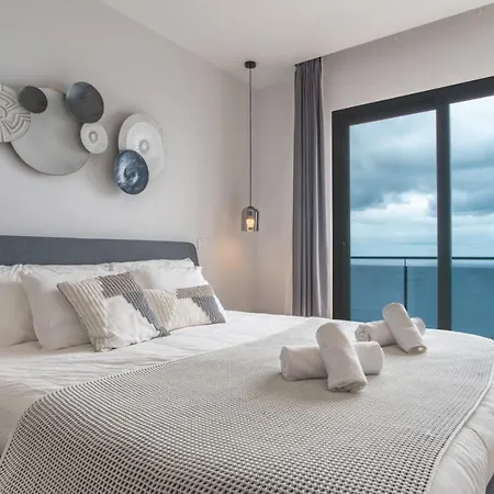 Isaac In بيت للعطل