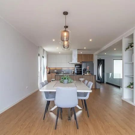 Dom wakacyjny Isaac In Santa Cruz (Madeira)