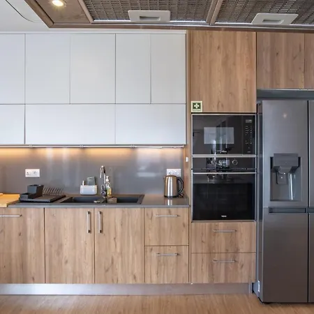 Isaac In Dom wakacyjny *