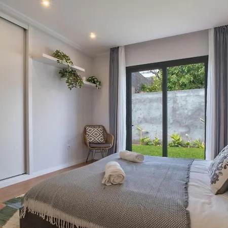 Dom wakacyjny Isaac In *