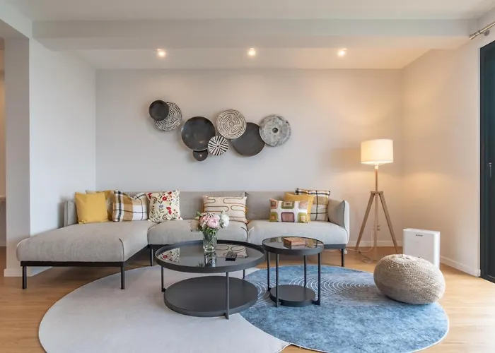 Isaac In סנטה קרוז